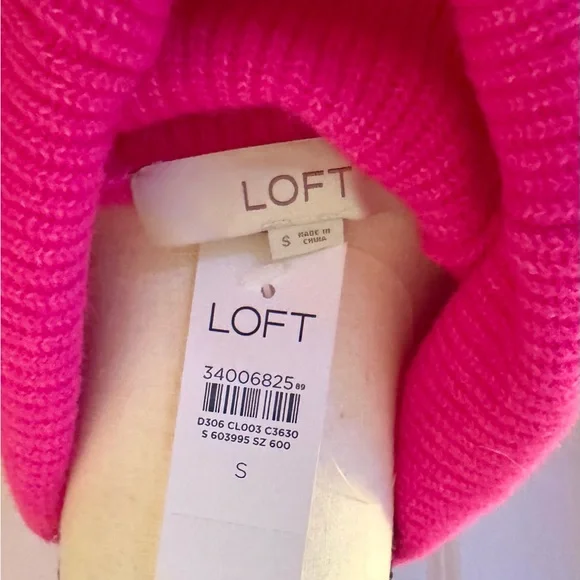 Loft Hot Pink soft sweater NWT size smalll - Picture 4 of 5